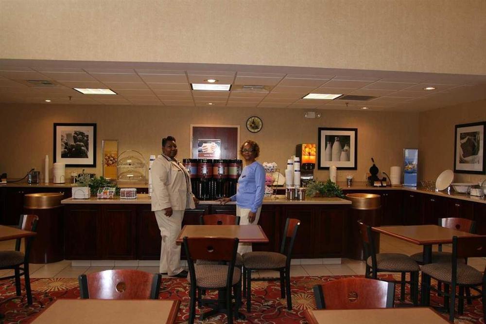 Hampton Inn Selma Restoran fotoğraf